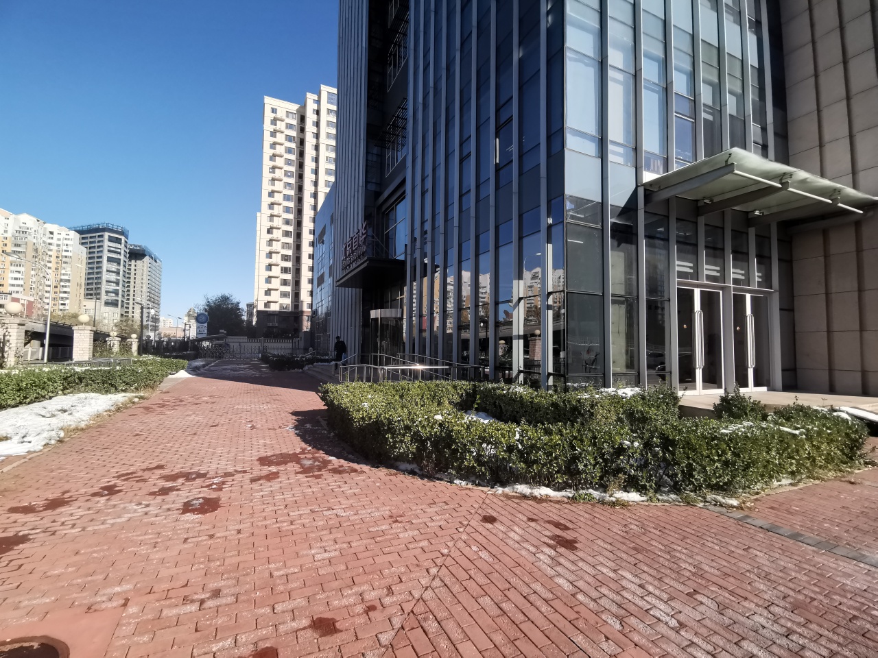 首华大厦实拍图3